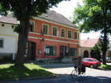 173-7358_IMG.JPG (61864 bytes)